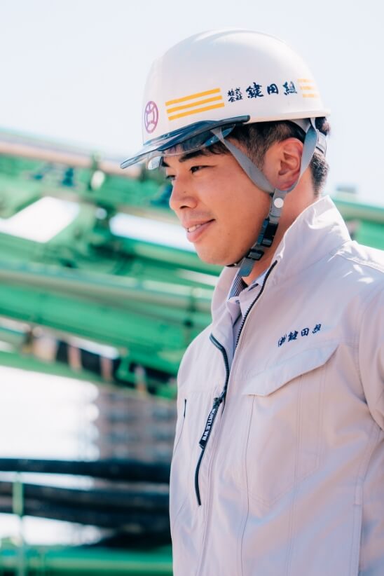 笑顔の株式会社鍵田組の社員3